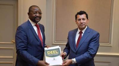 صبحي يلتقي وزير الشباب والرياضة النيجيري