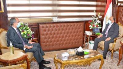 وزيرا التنمية المحلية والاتصالات وتكنولوجيا المعلومات يبحثان مجالات التعاون المشترك ضمن المبادرة الرئاسية "حياة كريمة "