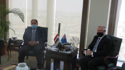 وزير المالية يلتقي بالسفير الأسترالى بالقاهرة 