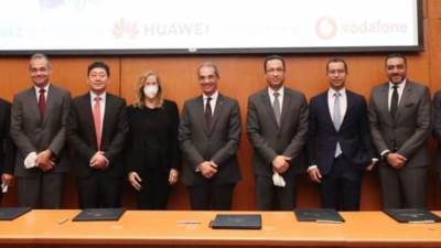 وزير الاتصالات : تعاون جديد مع 4 من كبرى شركات التكنولوجيا العاملة في مصر