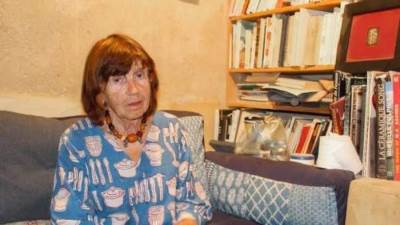 رحلت منذ قليل إيفلين بوريه الخزافة السوسرية وزوجة الشاعر سيد حجاب 