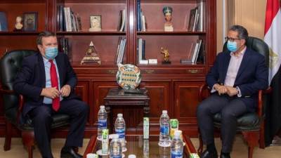 وزير السياحة والآثار يستقبل سفير دولة أوكرانيا بالقاهرة لبحث سبل تعزيز التعاون السياحي بين البلدين