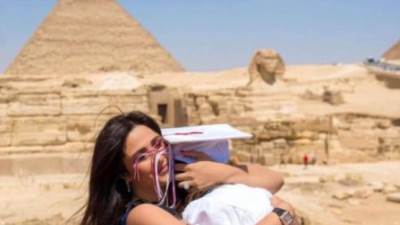 ياسمين عبدالعزيز تحتفل بتخرج ابنتها ياسمين حلاوة شاهد بالصور 