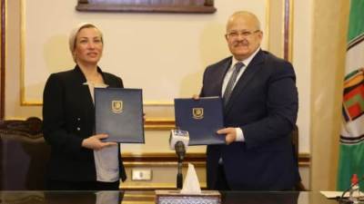 وزارة البيئة وجامعة القاهرة يوقعان مذكرة تفاهم لإعداد برنامج جامعى لعلوم البيئة 