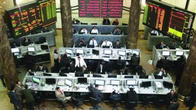 البورصة تشهد تراجعًا بسبب مبيعات المصريين والأجانب