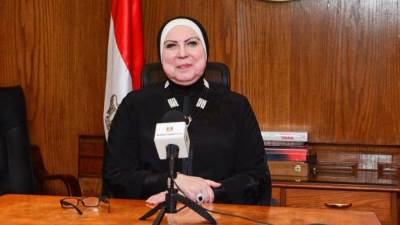 وزيرة التجارة والصناعة تشارك في الحلقة النقاشية التي نظمتها "اليونيدو"