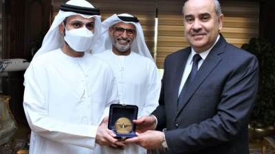 وزير الطيران المدني يلتقى سفير دولة الامارات العربية المتحدة والمدير العام للهيئة العامة للطيران المدني الإماراتي