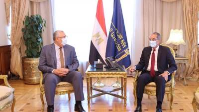 طلعت والقصير يتابعان مشروعات التحول الرقمى فى قطاع الزراعة باستخدام تقنيات الاتصالات وتكنولوجيا المعلومات
