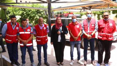 "القباج" تشهد إطلاق قافلة مساعدات طبية وغذائية للأشقاء الفلسطينيين بالتعاون بين الهلال الاحمر ومنظمة الهجرة الدولية