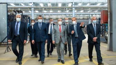 "وزير الدولة للإنتاج الحربي" يتفقد أحد مصانع القطاع الخاص لبحث سبل التعاون