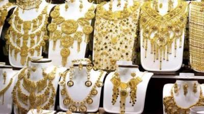 اسعار الذهب ترتفع لتصل الي 1900 دولار اليوم الجمعة