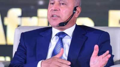 الوزير: التخطيط والبدء فى تنفيذ مشروعات نقل الأفراد والبضائع مع قارة أفريقيا