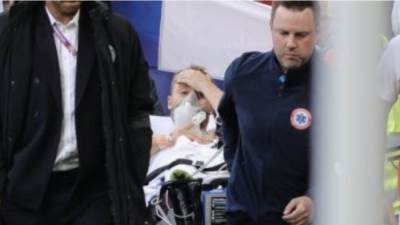 عاجل:لاعب الدنمارك ايركسن علي قيد الحياة والكل يرفض التعليق علي حالتة