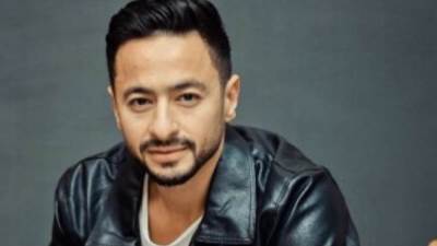 حمادة هلال يعلن عن وفاة عمتة ويطلب من الجمهور الدعاء لها 