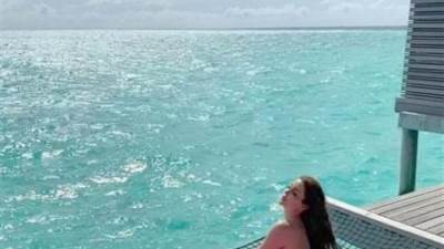 نسرين طافش في اجازة بالمالديف بعد اجازة دبي 