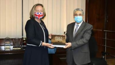 وزير الكهرباء يلتقي مع وزيرة التجارة والطاقة البريطانية لمناقشة تحضيرات مؤتمر المناخ 