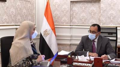 رئيس الوزراء يتابع مع وزيرة التضامن الاجتماعي عددا من ملفات عمل الوزارة