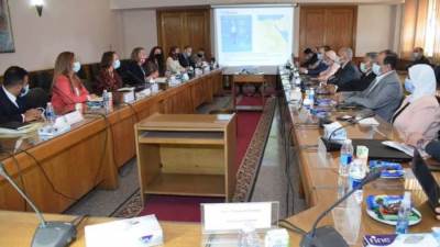 وزيرا الري والبيئة يلتقيان وزيرة التجارة والطاقة البريطانية لاستعراض مواجهة التغيرات المناخية