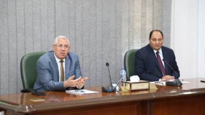 وزير الزراعة يبحث تطوير سلاسل القيمة المرتبطة بالألبان