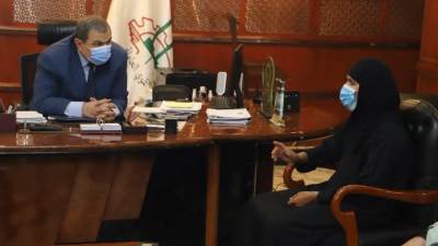 القوي العاملة: صرف 100 ألف جنيه أول بوليصة تأمين على الحياة  لأسرة عامل غير منتظم 