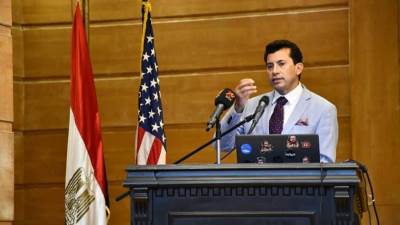 وزير الشباب ومستشارة الشئون العامة بالسفارة الأمريكية بالقاهرة يشهدان ختام البرنامج التدريبي Nation Builders