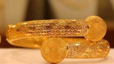 حلم "العرسان" يتحقق.. الذهب يواصل نزيف أسعاره بالسوق المصرية