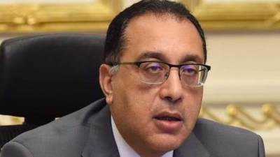 رئيس الوزراء يستعرض تقريرا عن تأمين الامتحانات للحد من انتشار فيروس "كورونا" بين الطلاب