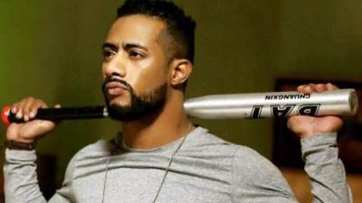 "قلة أدب" محمد رمضان تدفع نقيب الممثلين إلى الاعتذار للفنانة سميرة عبد العزيز