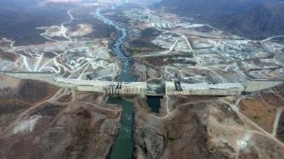 رئيس المخابرات المصرية ينقل رسالة من الرئيس السيسي للبرهان للتنسيق بشأن سد النهضة