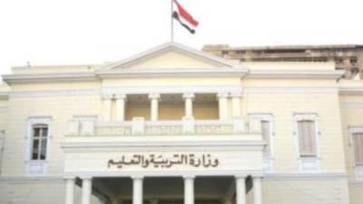 التعليم: طلاب مدارس اللغات يستلمون الامتحان التجريبى بلغة الدراسة فقط