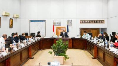وزير السياحة والآثار يجتمع مع لجنة "خبراء الترويج السياحي"