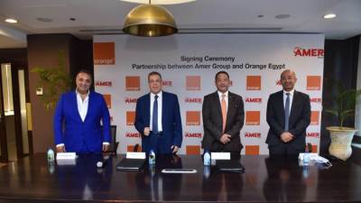 "اورنج مصر" و"عامر جروب" تحتفلان بتجديد شراكة دامت لـ10 أعوام