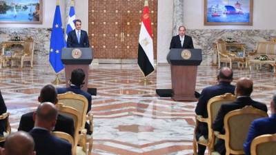 السيسي ورئيس الوزراء اليوناني يبحثان قضايا المنطقة وسبل دعم الاستقرار والتعاون الثنائي