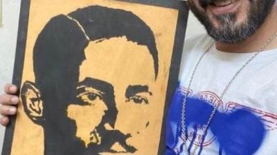 "هل تراني كما أراك دوماً في منامي" احمد حلمي ينشر صورة رسمها لوالده منذ 25عام