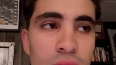 لا يفوتك :مصمم ازياء مشهور يتحرش بالموديل عمر شريف و وضحايا "عمل كده معانا"