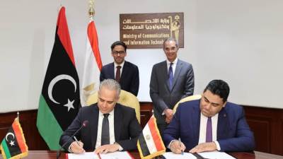 توقيع 4 اتفاقيات تعاون بين الشركة المصرية للاتصالات وشركات ليبية
