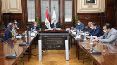 وزير الزراعة يلتقى برئيس "امات الدواجن" السعودية