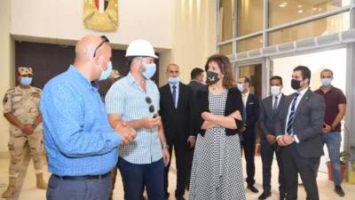 وزيرة الهجرة تتفقد مقر الوزارة بالحي الحكومي في العاصمة الإدارية الجديدة   