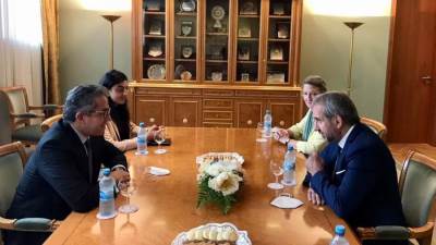 وزير السياحة والآثار يناقش التعاون فى تطوير المتحف المصري بالتحرير ومشروع المتحف الأتوني مع رئيس مؤسسة التراث الثقافي البروسي 