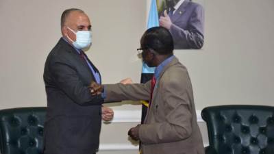 عبد العاطى : مصر تقوم بتنفيذ المشروعات التى يطلبها أهالى جنوب السودان 