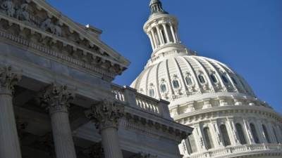 جهود الكونغرس الامريكي تفشل في ضبط معايير الامتثال المالي لاعضاءه 