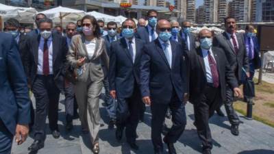 وزير العدل يعلن إطلاق مجموعة من سيارات الشهر العقارى المتنقلة بالمحافظات