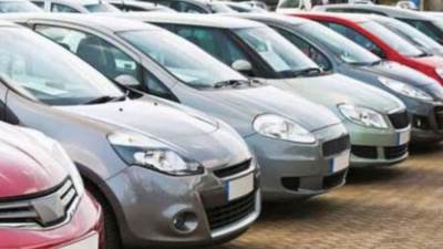 عاجل:إحالة 21 متهمًا في أكبر قضية تهريب سيارات عبر الجمارك للجنايات