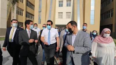 وزير التعليم العالي يتفقد مركز الاختبارات الإلكترونية والمكتبة المركزية بجامعة بنها