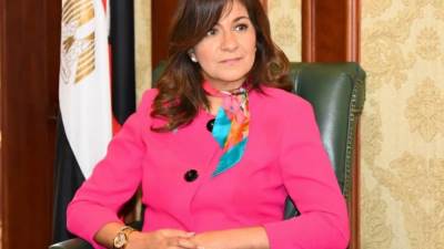 وزيرة الهجرة تهنئ الطلبة المصريين الأوائل بالمرحلة الثانوية في الكويت