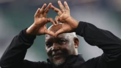 اتحاد جنوب أفريقيا لـ موسيماني: فخورون بإنجازاتك مع الأهلي