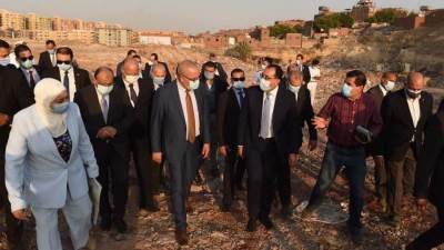 رئيس الوزراء يتفقد أعمال الإزالات بمنطقة "بطن البقرة" بالفسطاط تمهيدا لتطويرها