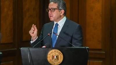 خالد العناني: مصر وجهة سياحية مثالية وآمنة تجمع بين السياحة الثقافية والشاطئية 