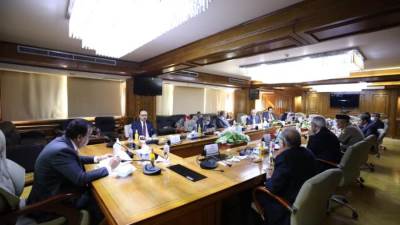 وزير التعليم العالي يرأس اجتماع مجلس أمناء الجامعة المصرية للتعلم الإلكتروني الأهلية