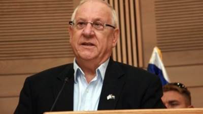 لا يفوتك الرئيس الإسرائيلي لأبو مازن: "تعال ننسى الماضي يا ابن العم"